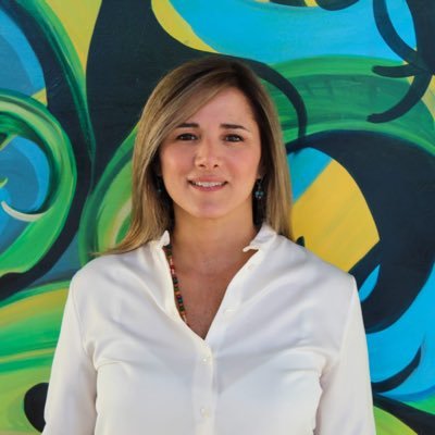 Luciana De León